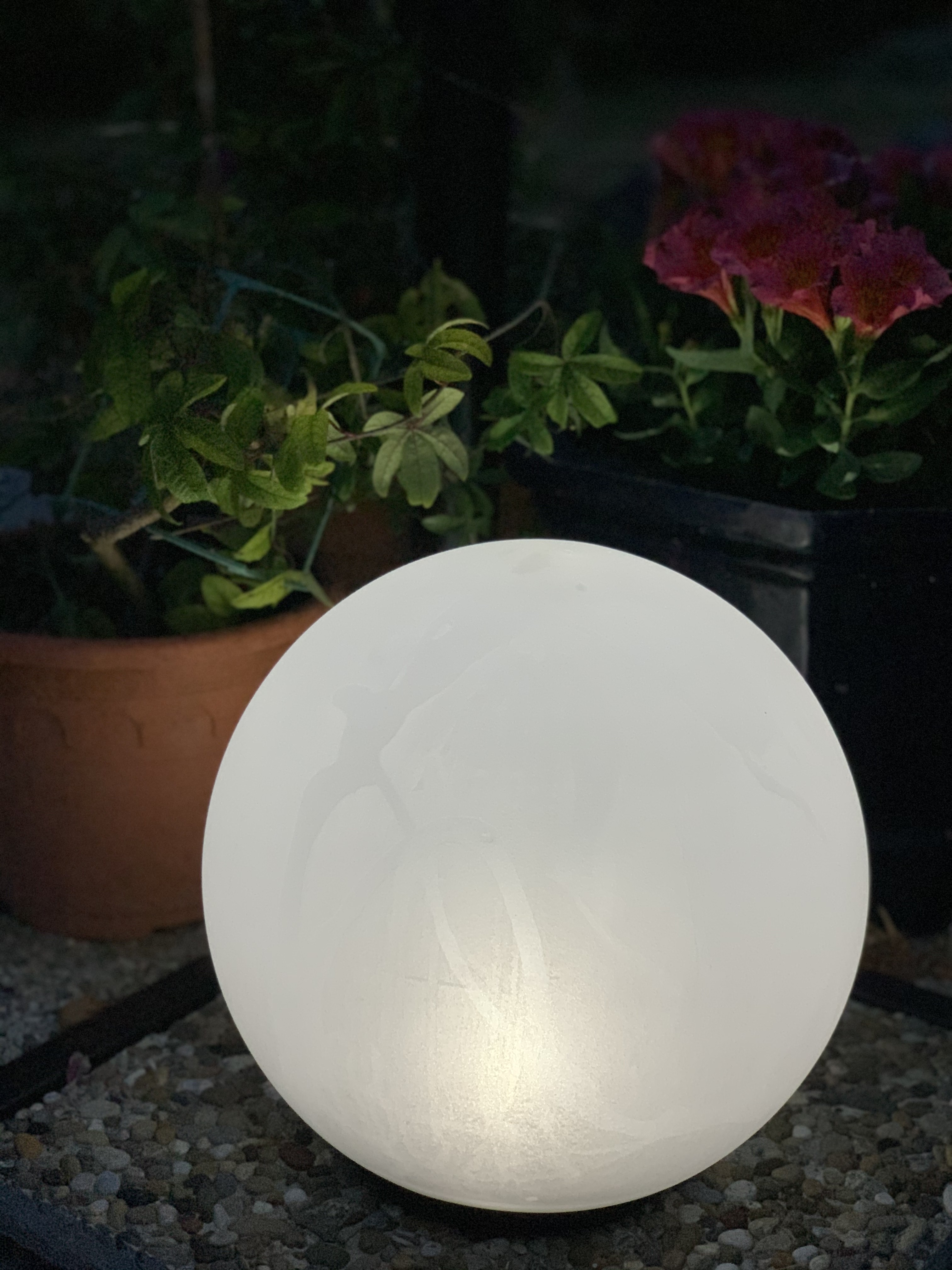 Boule solaire étanche multicolore - 30cm en acrylique